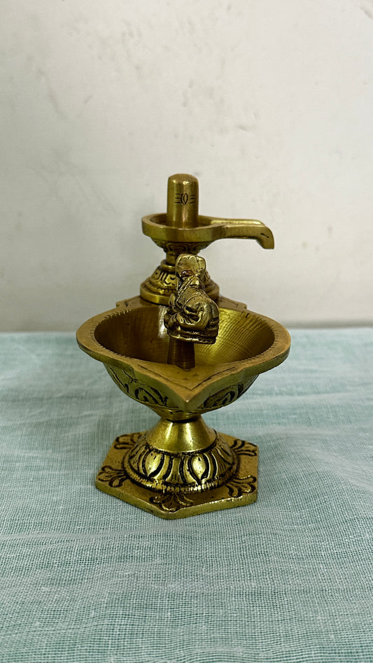 Pradosha Linga Vilakku